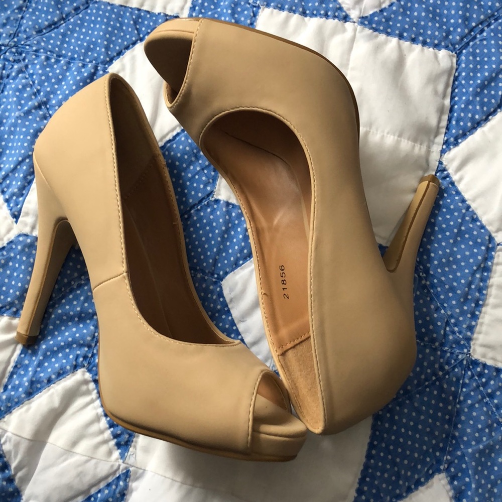 Classic Tan Pump